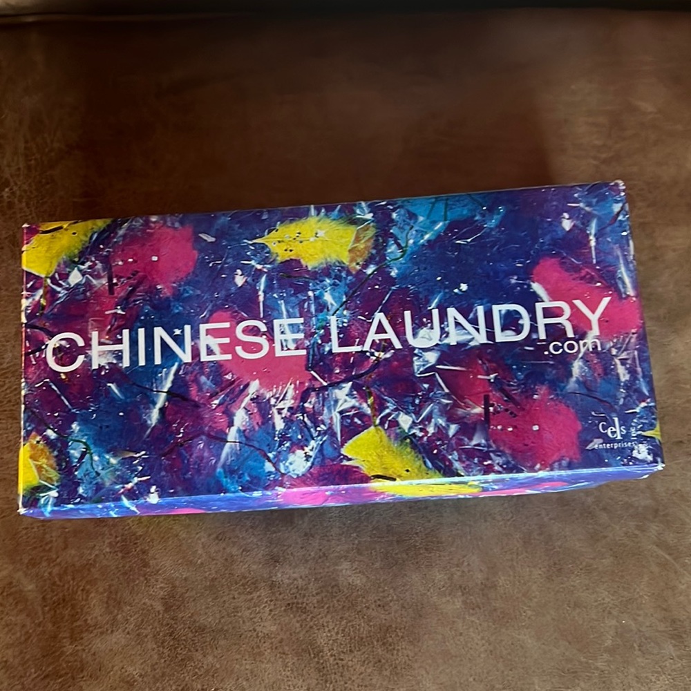 Silver Chinese Laundry dress shoes with kitten heel
